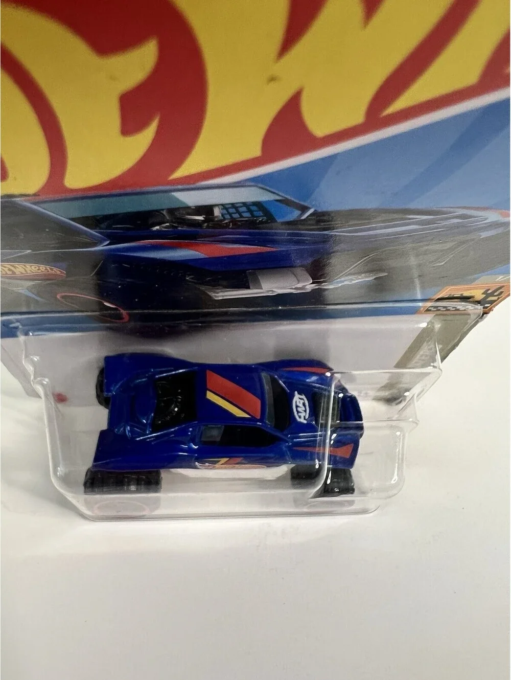 Hot Wheels Baja Blazers 1/10 (2021) Blue Twinnin' 'N Winnin' 2/250 Creased A10